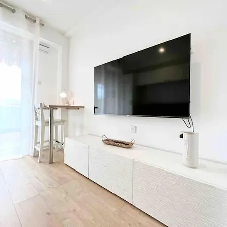 Le Greco : 6 Prs, 3 Ch, Parking, Clim Apartament